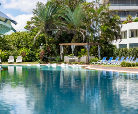 Hilton Cairns Image 2
