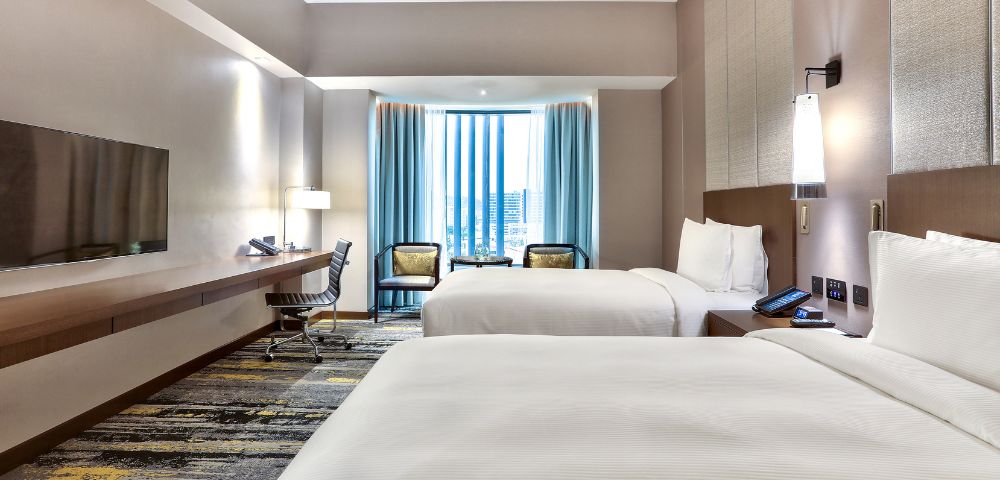 Deluxe Room - Hero Image