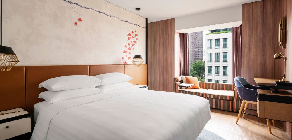 Deluxe Room - Hero Image