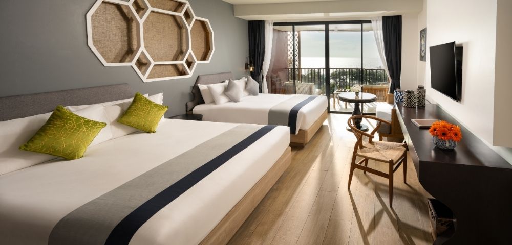 Premier Seaview Family Room - Hero Image