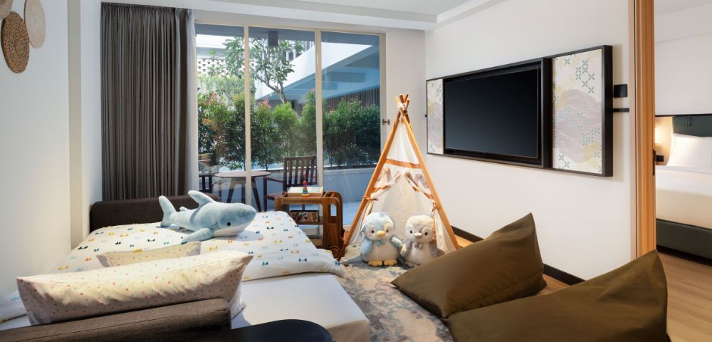 Deluxe Family Room - Hero Image