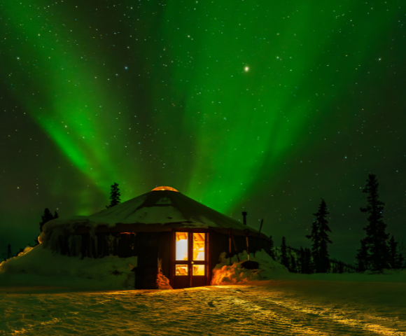 10 Day Chasing Canada’s Northern Lights Tour Main Image