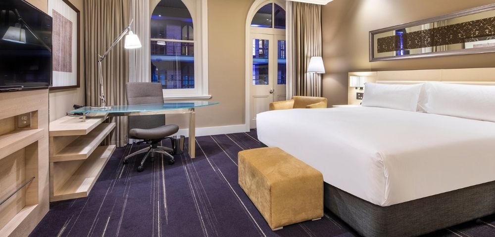 King Bed Premium Club Room Image