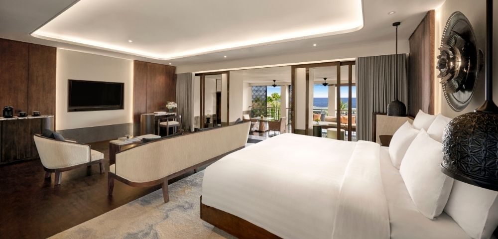 One Bedroom Suite Ocean View - Hero Image