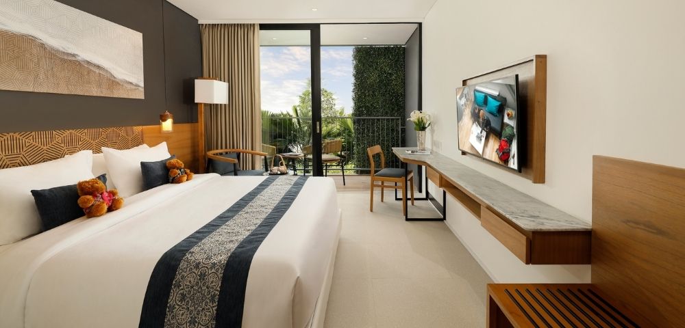 Studio Executive Room - Hero Image
