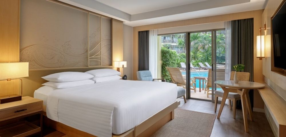 Guest Room Pool Access King - Hero Image