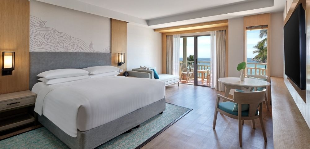Larger Guest Room Ocean View King - Hero Image