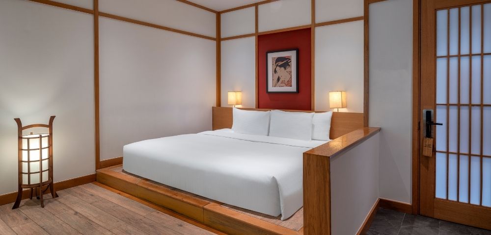 Deluxe Room - Hero Image