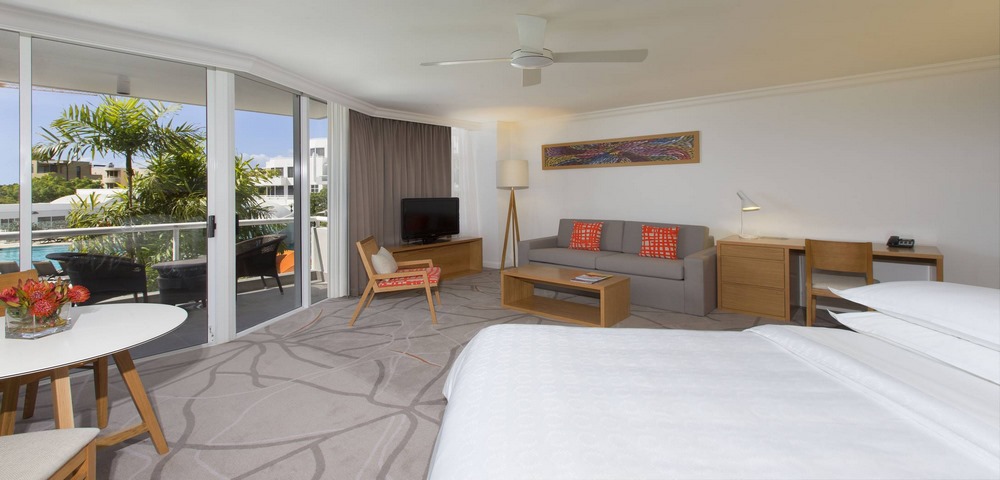 Superior Pool View Room Image