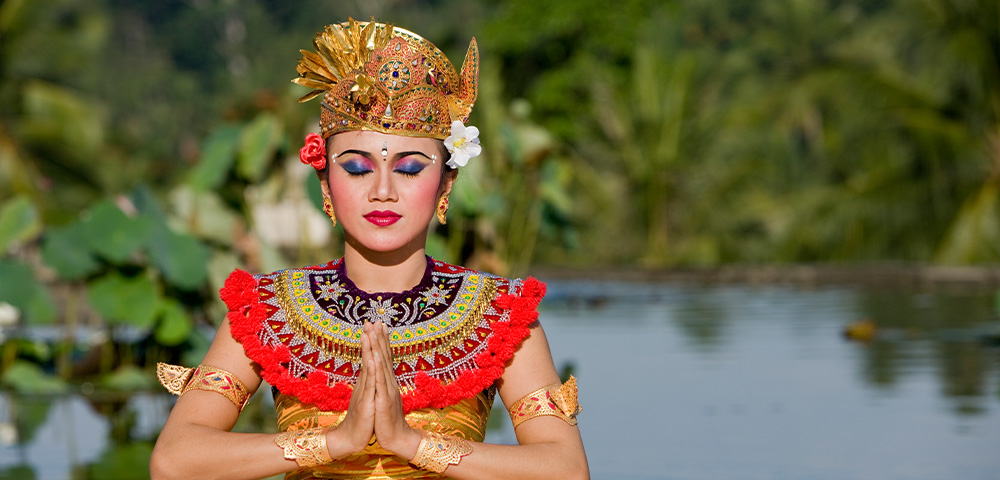 Asian Explorer Fremantle to Singapore Image 2