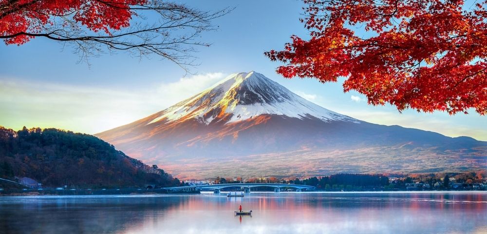 Autumn Colours of Japan Main Image